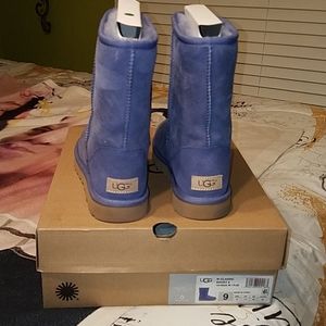 Uggs size 9